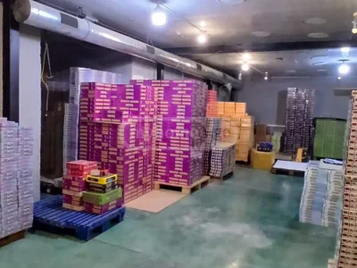 Store-Industrial property For Rent. Didube