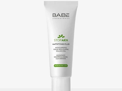 Матирующий увлажняющий флюид для жирной кожи BABE