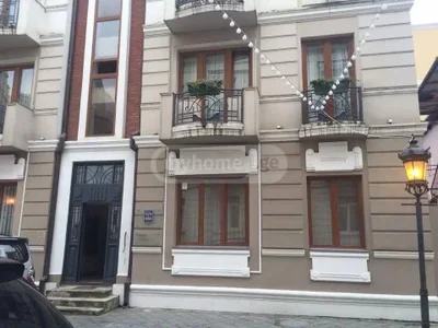 3-комнатная квартира в Старом Батуми