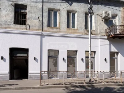 Торговая коммерческая площадь в Чугуретии