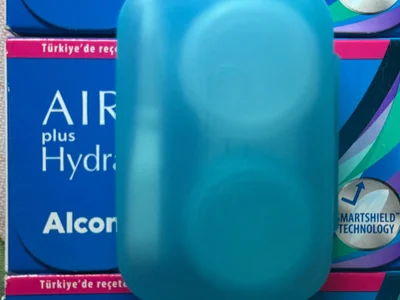 Контактные линзы Air Optix plus HydraGlyde −1.50