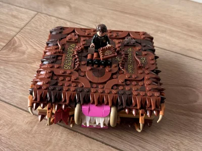 Lego Harry Potter Chomping Monster Book of Monsters 76449