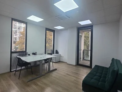 Офис 100 кв.м в Сабуртало для аренды