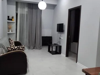 1+1 на ул. Табидзе, $400