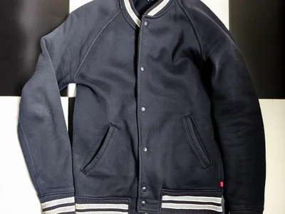 Бомбер Levi's размер M/L