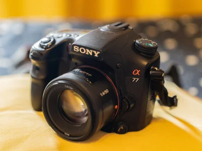 Фотоаппарат Sony Alpha A77 с объективами и аксессуарами