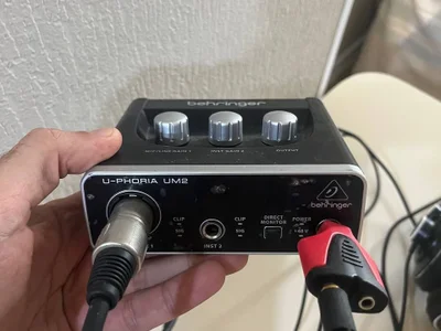 Аудиоинтерфейс Behringer U-Phoria