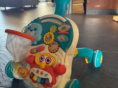 Детский развивающий игровой центр ходунки-каталка