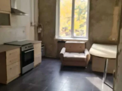 Коммерческое помещение на khvichia st. 0 Saburtalo