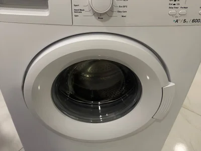 Стиральная машина UMBRIEL 642F1