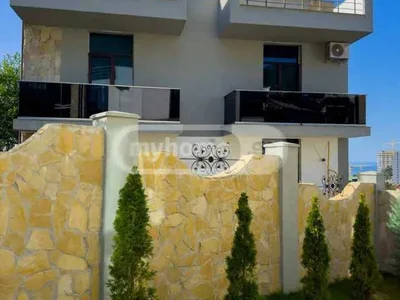 5 room Private House For Rent