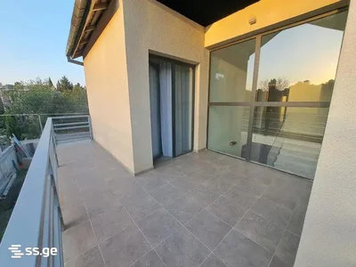 8 room Private House For Rent. Vazisubani