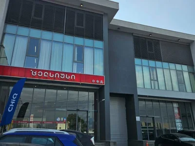 Коммерческое помещение 2700 кв.м на ул. Белиашвили