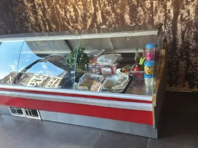 Холодильная витрина