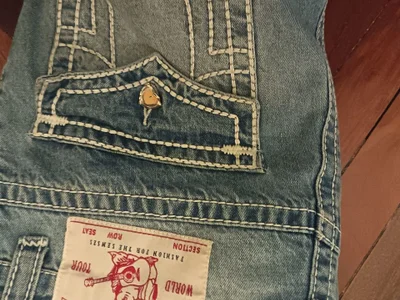 Джинсы True Religion