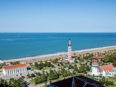 Прелестная 1-комнатная квартира с видом на море, в 50 м от пляжа