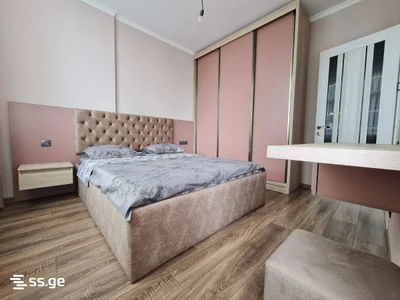 3-комнатная квартира, ул. Кобаладзе, 15, $800