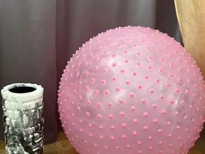 Мяч и валик для фитнеса