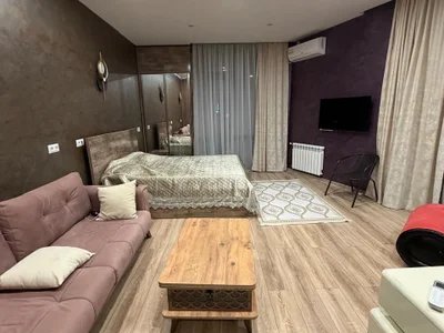 1+1 на Sherif Khimshiashvili St 8 Khimshiashvili District