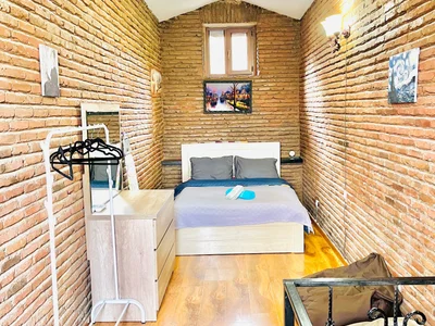 2 room Flat Daily rent. Sololaki