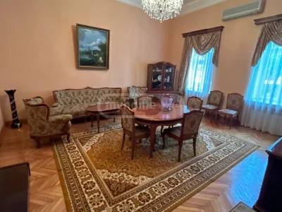6-комнатный частный дом в районе Старого Батуми