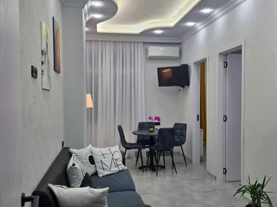 Долгосрочная аренда 3-комнатной квартиры в Khimshiashvili District