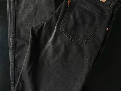 Черные прямые джинсы Levi's 614