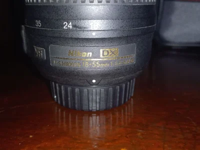 Объектив Nikon 18-55mm
