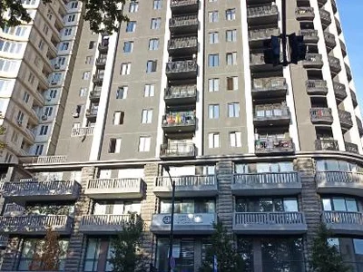 Коммерческое помещение на ჟიული შარტავას ქუჩა 33 Saburtalo