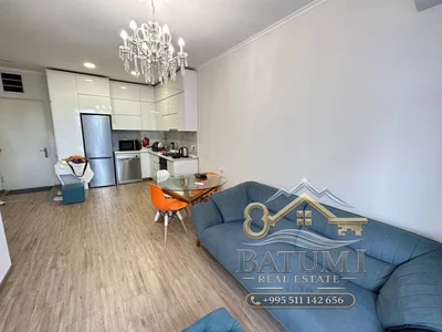 1+1 у парка 6 Мая, $600