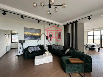 Премиальная квартира 4 комнаты, 2 спальни, Вера, $5000