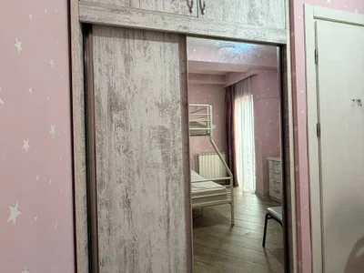 Шкаф