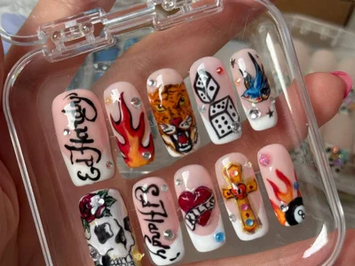 Накладные ногти Ed Hardy
