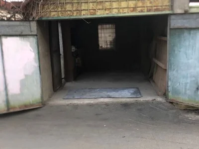 Гараж. Надазаладеви