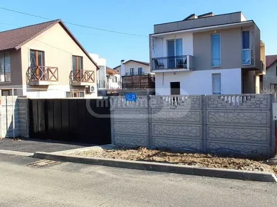 7-комнатный частный дом. Ивертубани