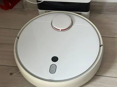 Xiaomi robot vacuum cleaner