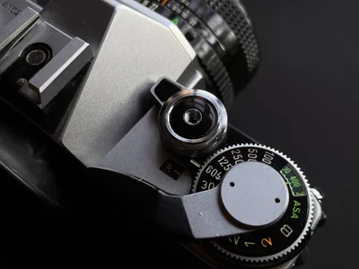 Canon AT-1