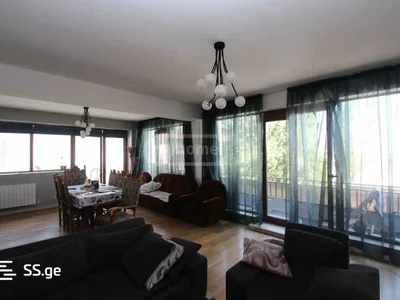 5 room Flat For Sale. Vake
