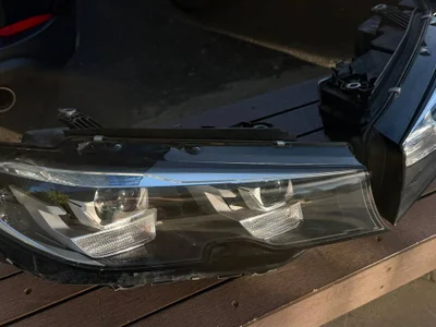 LED фары BMW G20 original комплект
