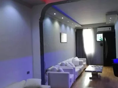 1+1 в комплексе Гумбати, 15 этаж, $500 до июля
