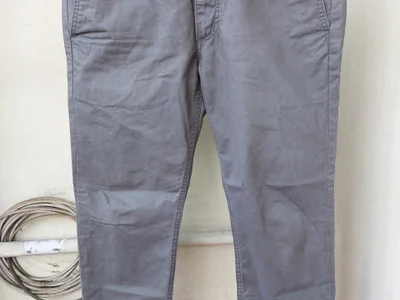 Джинсы Levis