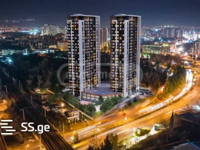4-комнатная квартира в Глдани