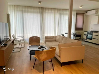 3 room Flat For Rent. Sololaki