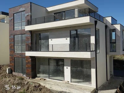 8 room Private House For Sale. Lisi lake