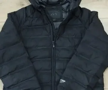 👕 **Куртка Zara**