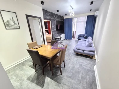 3-комнатная квартира, 70м², $1000