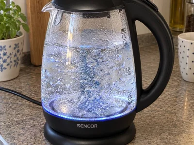 Электрический чайник Sencor 1.7 л