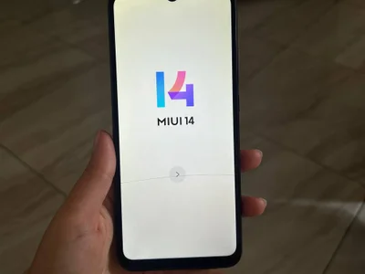 Xiaomi Redmi 10C с чехлом
