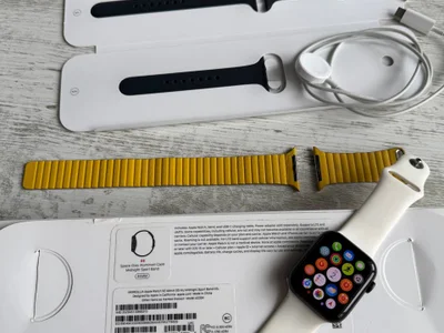 Apple Watch SE 44mm GPS Cellular Midnight