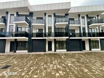 7 room Private House For Sale